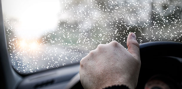 Cómo preparar tu coche para la lluvia: los 10 consejos clave